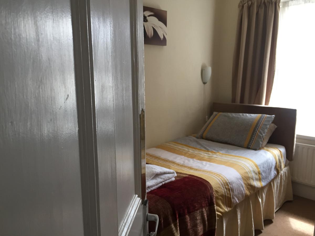 ويستون سوبر مير Albany Lodge Guest House الغرفة الصورة